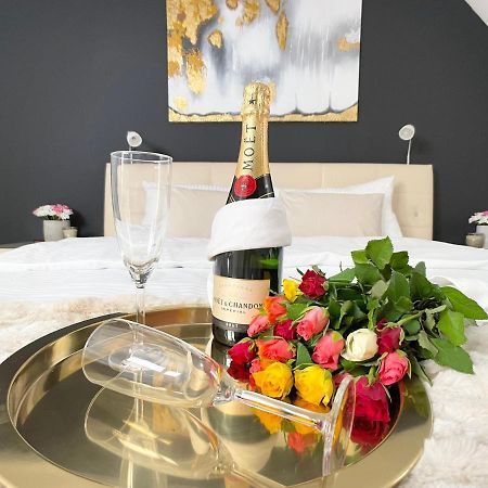 M-Style 04 Apartment Mit Balkon Und Gasgrill, 24H Self-Check-In, Free Parking, Netflix Nuremberg Extérieur photo